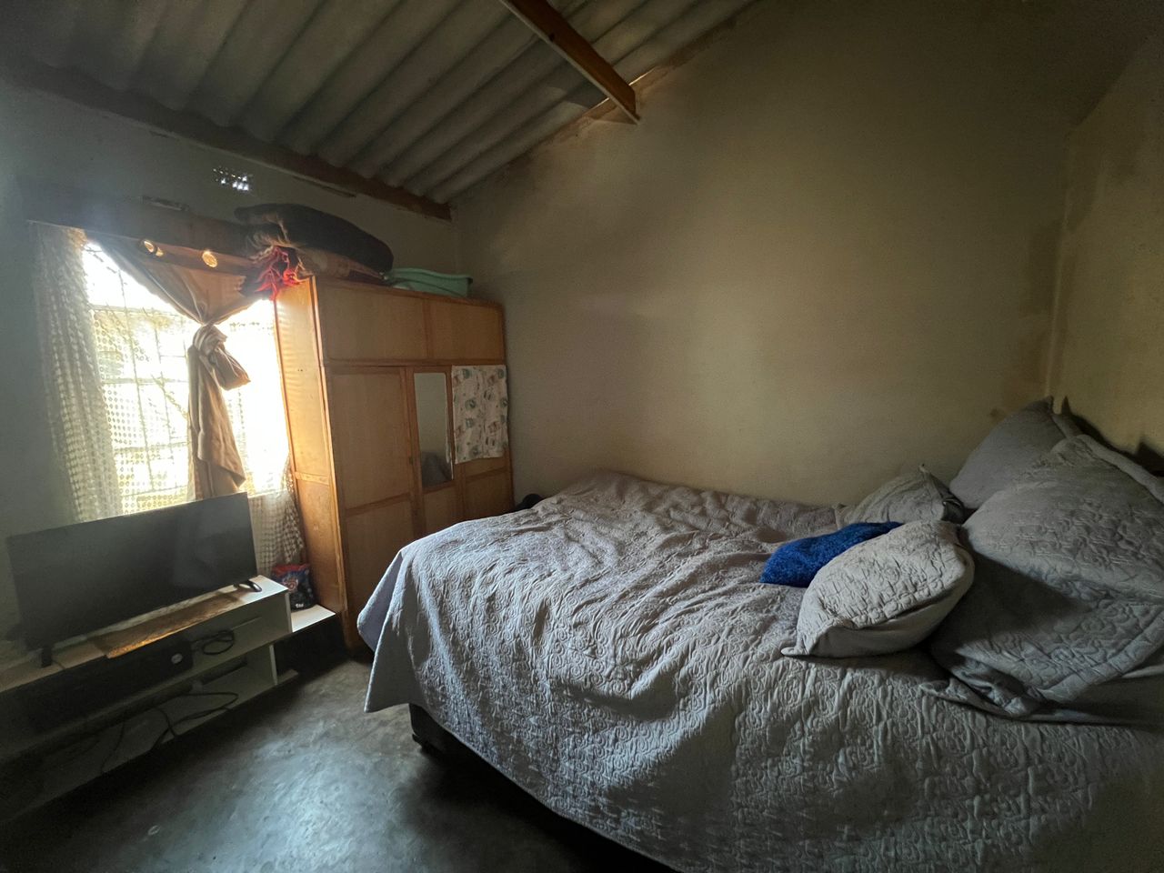 WhatsApp Image 2026-09-02 at 11.06.36 (1) 5 Bedroomed House in Emganwini for Sale