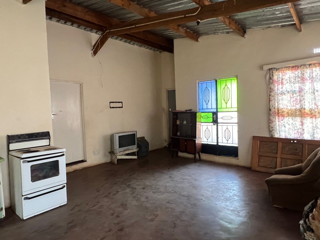 WhatsApp Image 2026-09-02 at 11.06.37 (2) 5 Bedroomed House in Emganwini for Sale