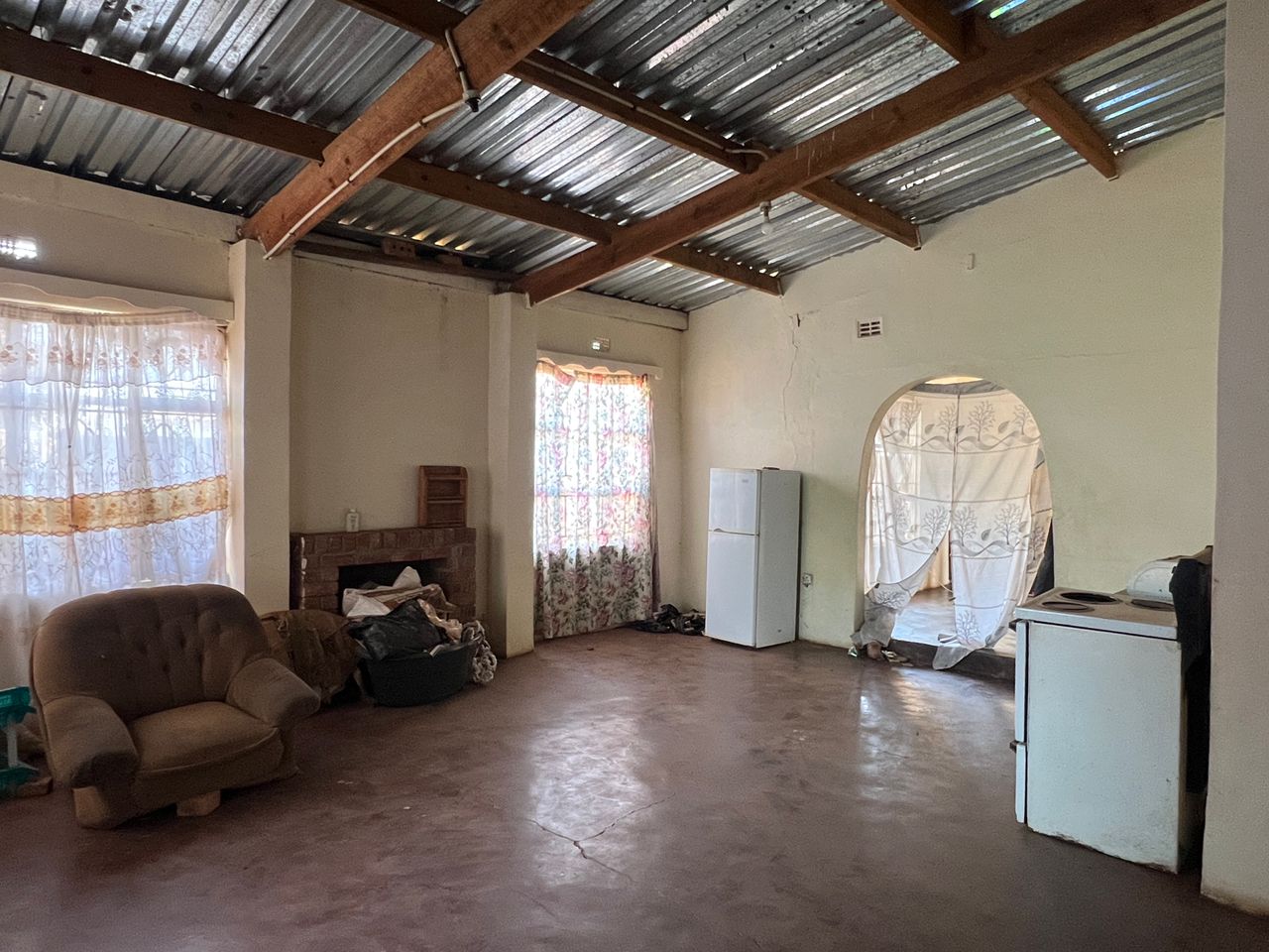 WhatsApp Image 2026-09-02 at 11.06.37 5 Bedroomed House in Emganwini for Sale