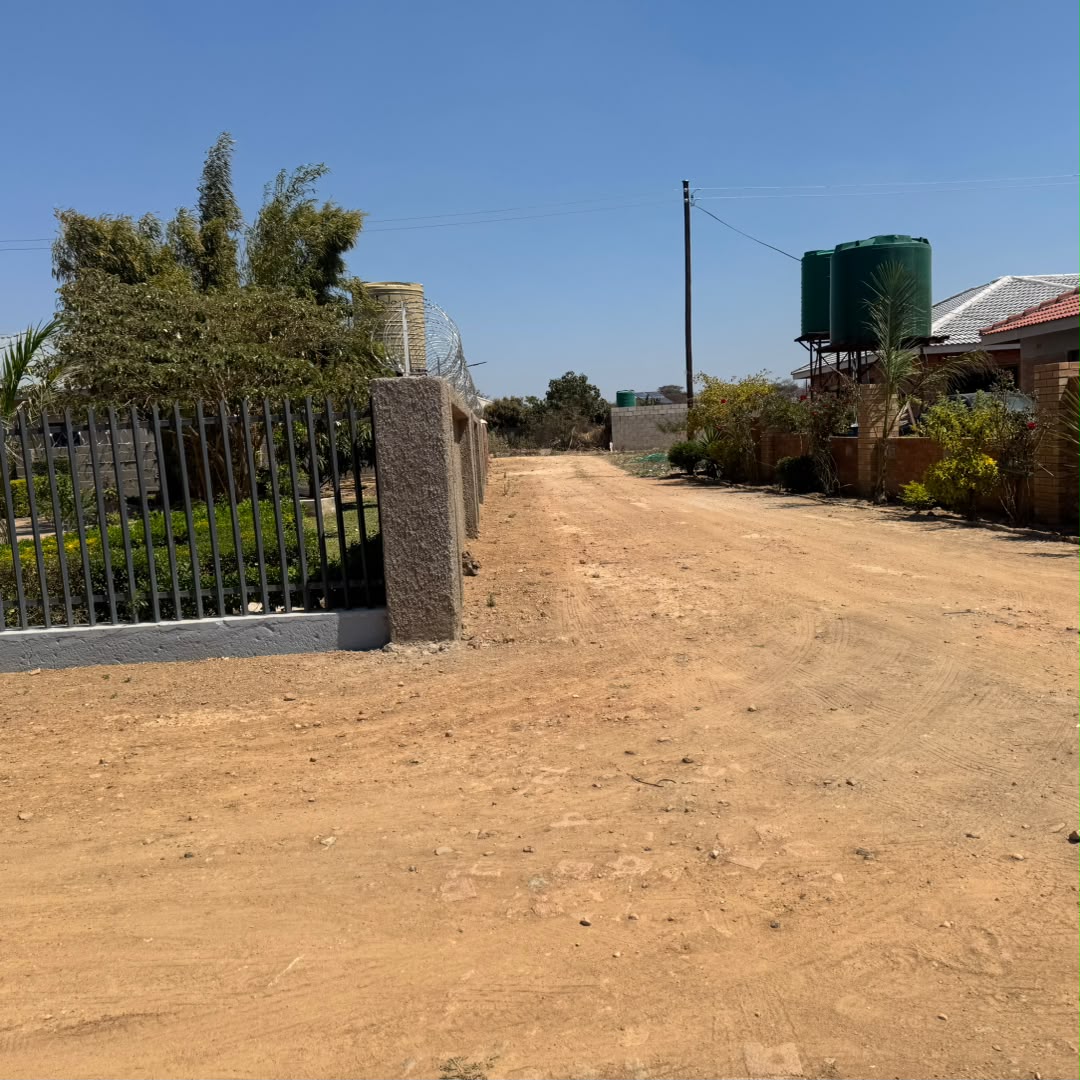 WhatsApp Image 2026-09-12 at 16.00.38 TOWNHOUSE STAND FOR SALE – LOCHVIEW, BULAWAYO $22k