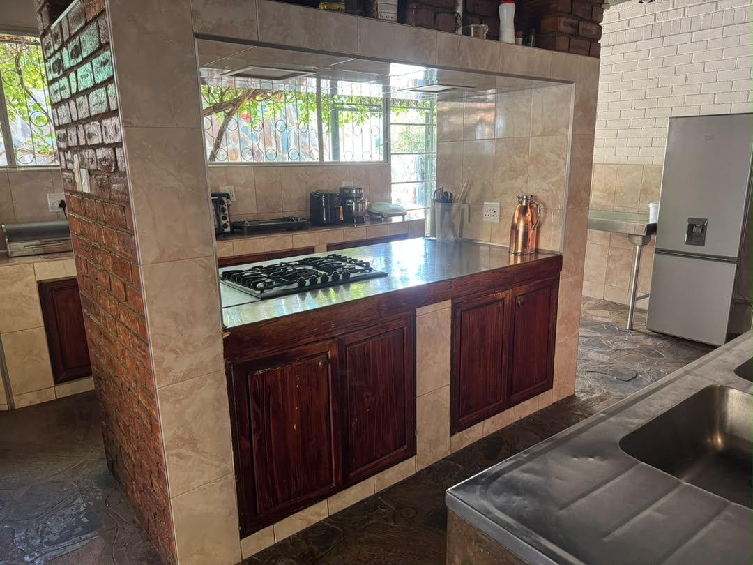 3-BEDROOM DOUBLE-STOREY HOUSE – HILLSIDE, BULAWAYO FOR SALE | $350,000
