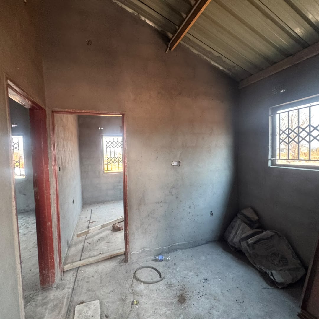 WhatsApp Image 2026-09-18 at 13.40.34 (1) MBUNDANE – 6 RESIDENTIAL UNITS FOR SALE | USD $19,000 EACH
