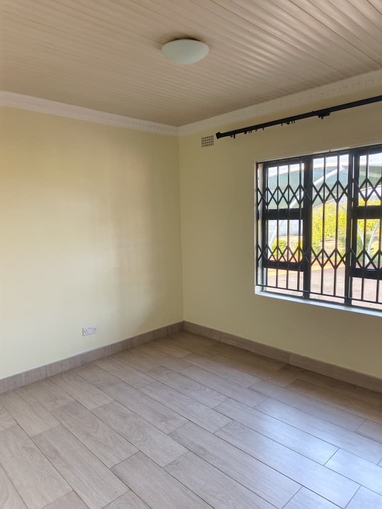 3 Bedroom House in Lochview To Rent