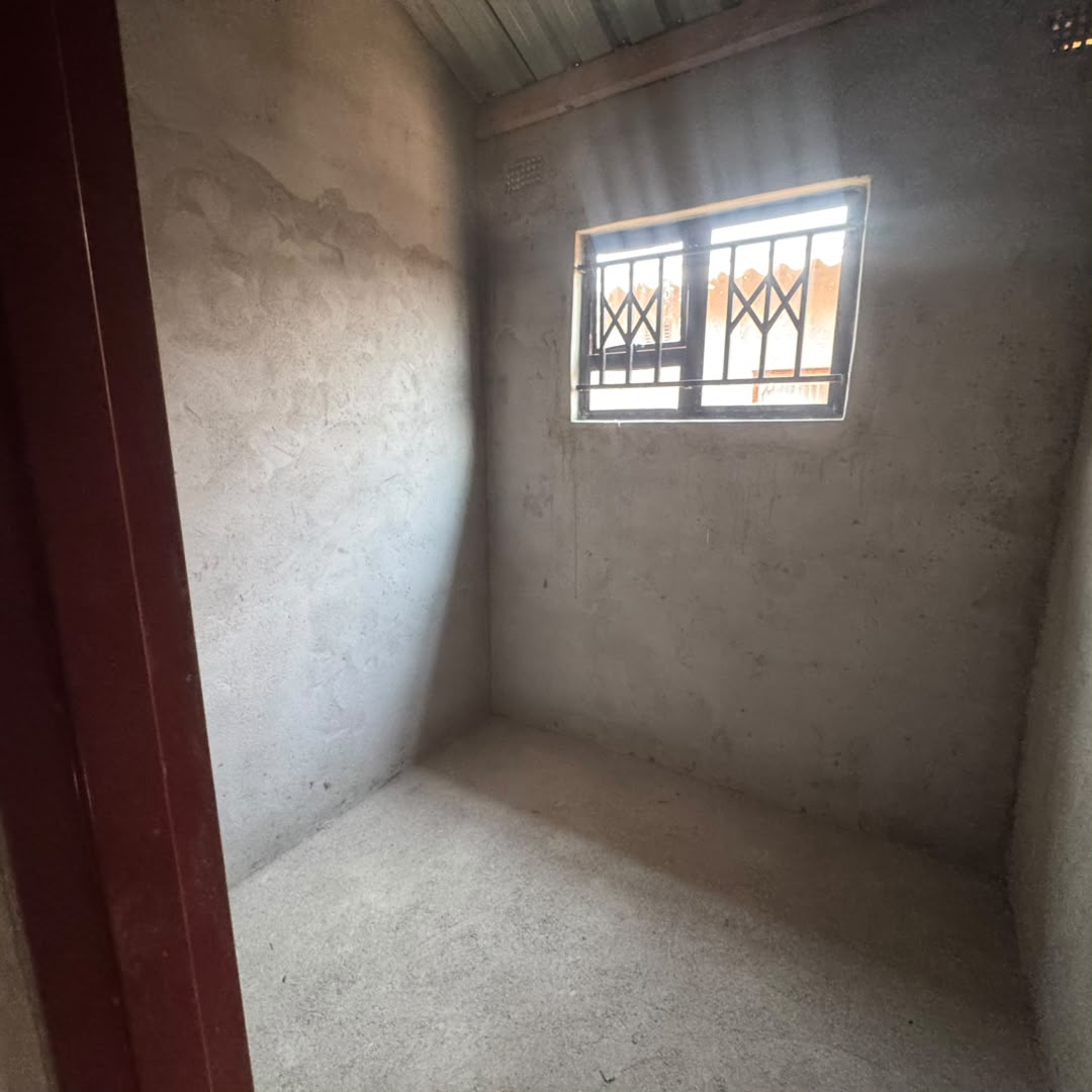 WhatsApp Image 2026-09-21 at 15.41.54 (1) Incomplete 3 Bedroomed House in Cowdray Park For Sale