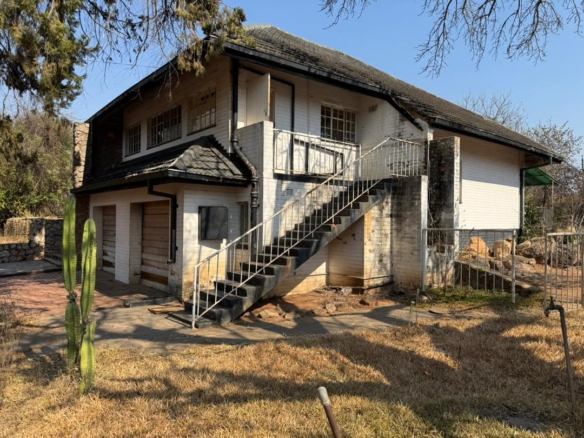 5 Bedroom House in Burnside For Sale