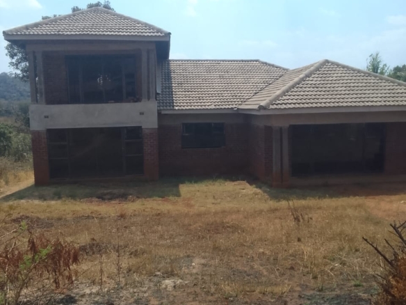 5-BEDROOM HOUSE – CHARLOTTE BROOKE, HARARE FOR SALE PRICE USD $100,000