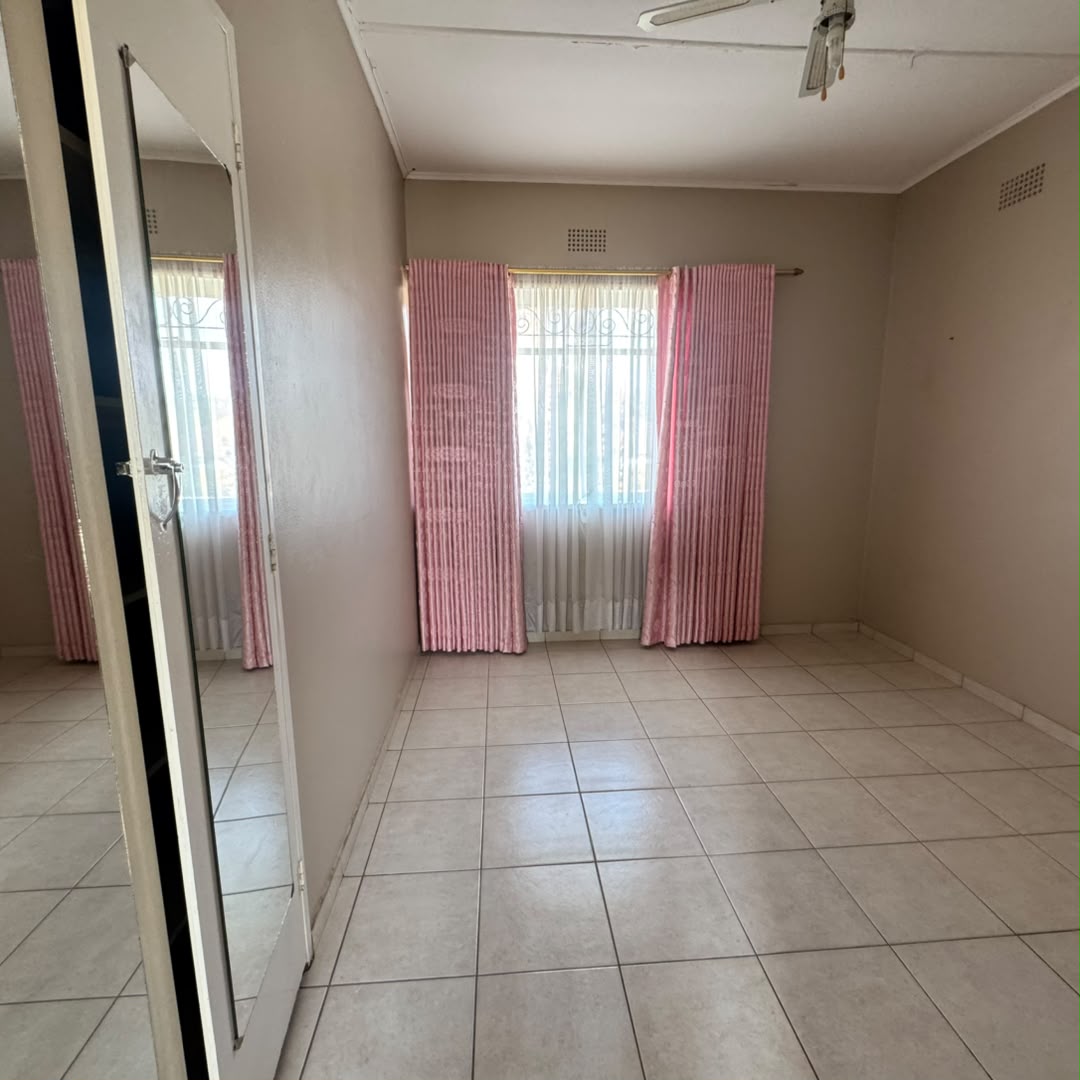 BRADFIELD – 2-BEDROOM DUPLEX FOR SALE $150K