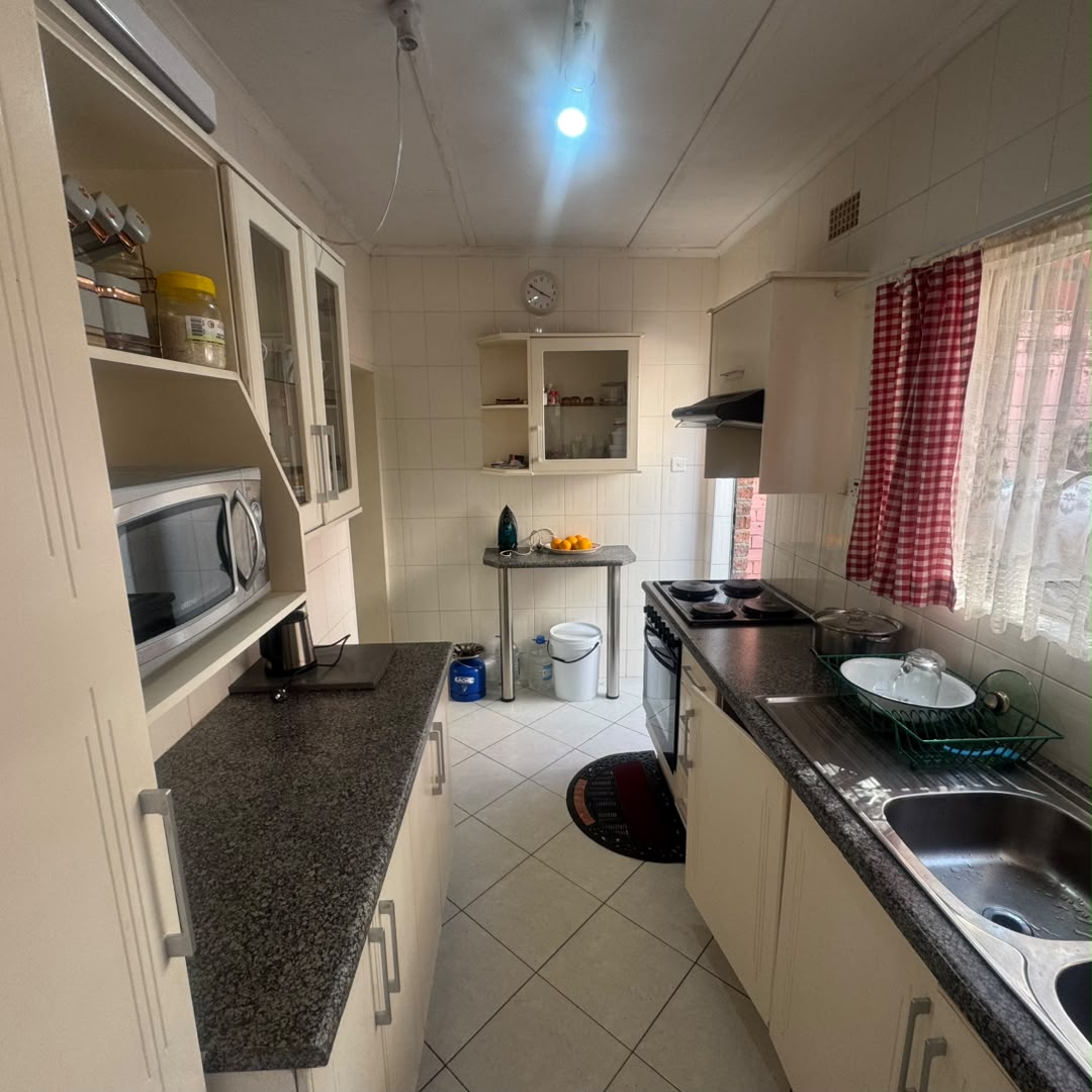 BRADFIELD – 2-BEDROOM DUPLEX FOR SALE $150K