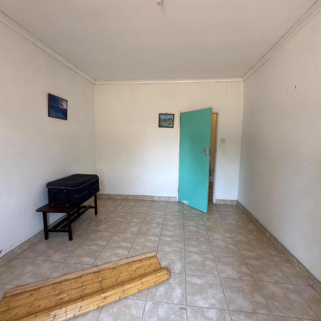 KENSINGTON HOUSE – FOR SALE $160K