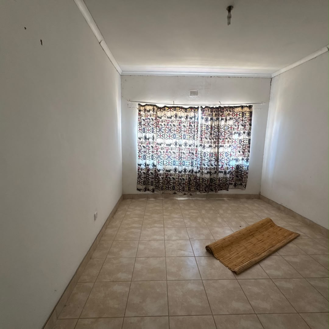 KENSINGTON HOUSE – FOR SALE $160K