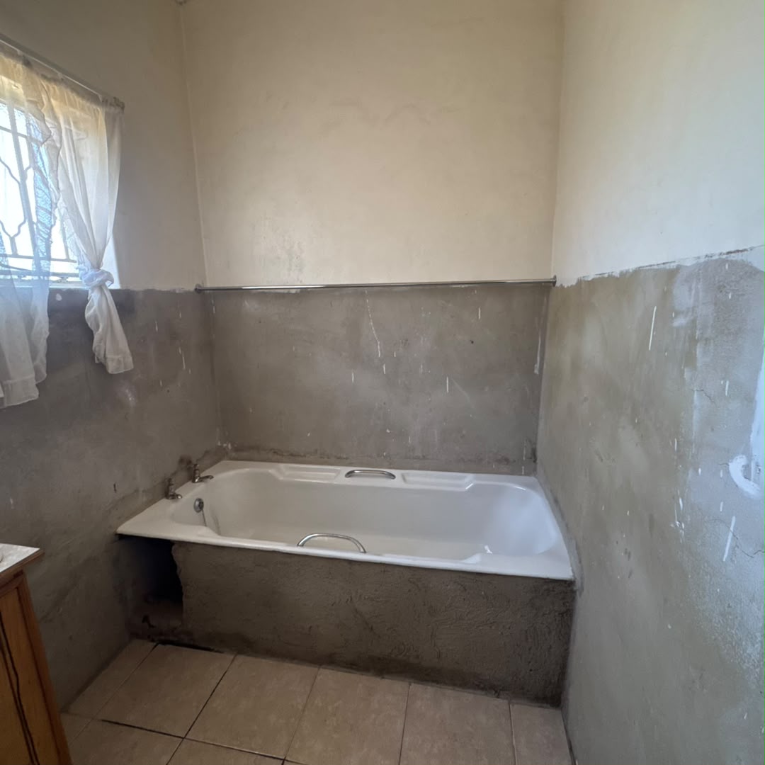 KENSINGTON HOUSE – FOR SALE $160K