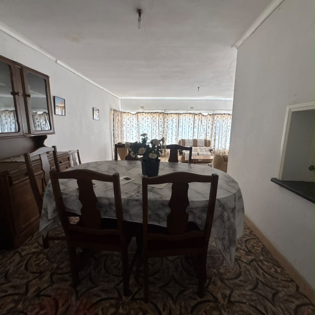 KENSINGTON HOUSE – FOR SALE $160K