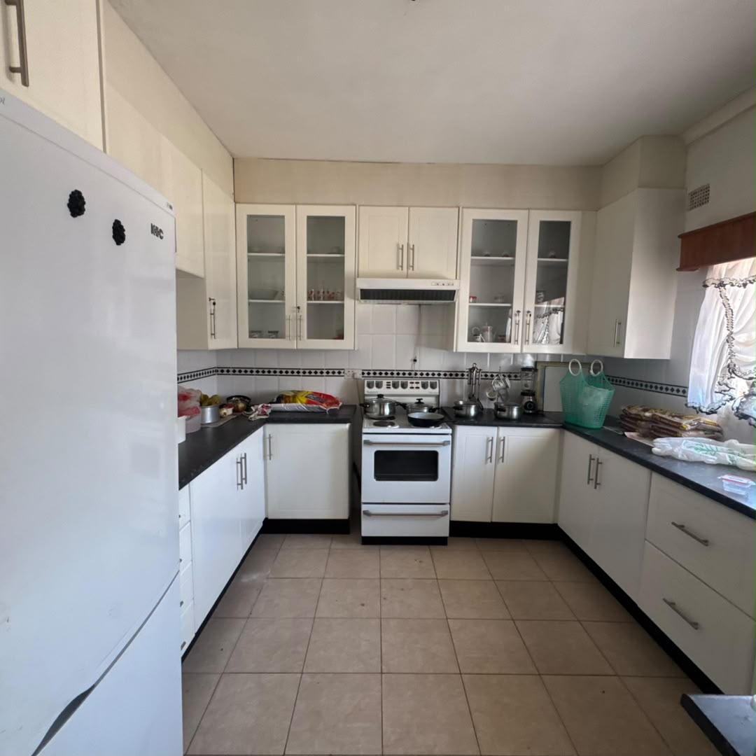 KENSINGTON HOUSE – FOR SALE $160K