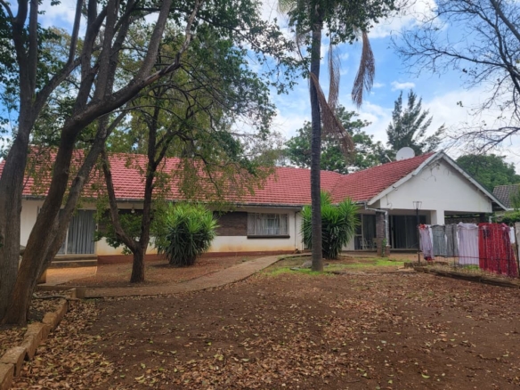 5 Bedroomed House in Kumalo For Sale
