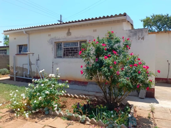 2 Bedroom Cottage in Sauerstown To Rent