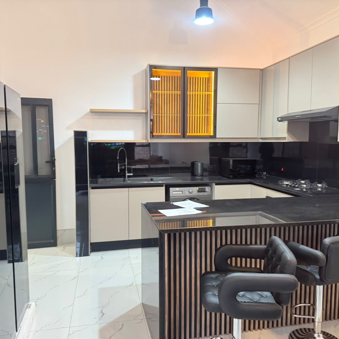 3 Bedroom Townhouse in Hillside For Sale