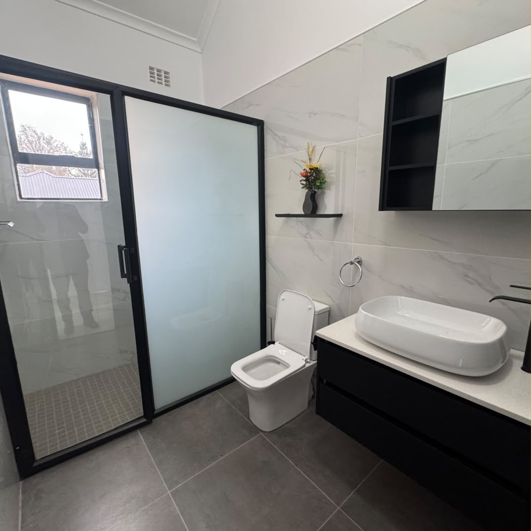 3 Bedroom Townhouse in Hillside For Sale