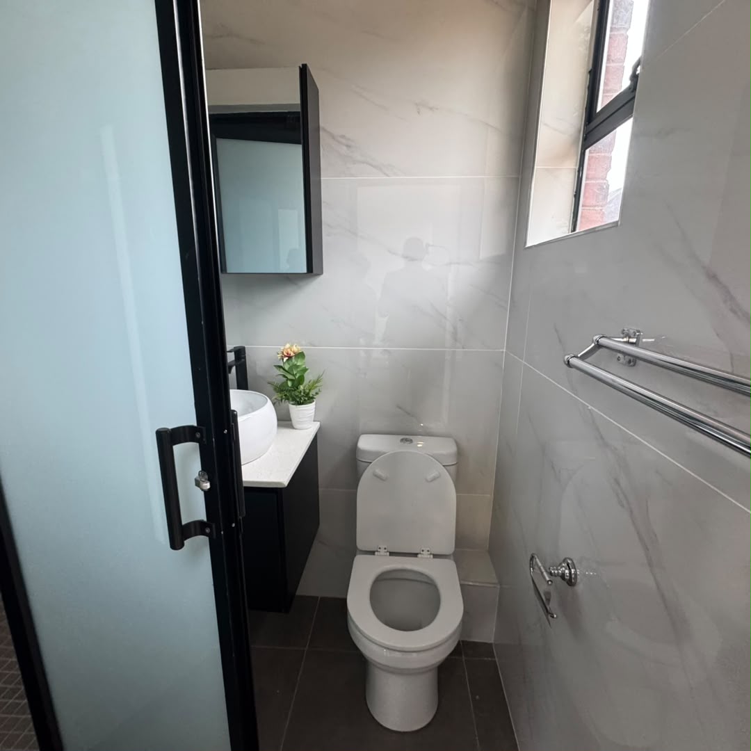 3 Bedroom Townhouse in Hillside For Sale