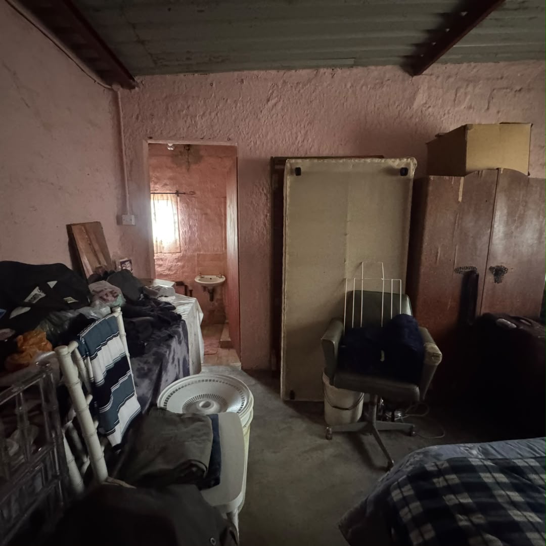 4 Bedroomed Thatched House in Burnside For Sale