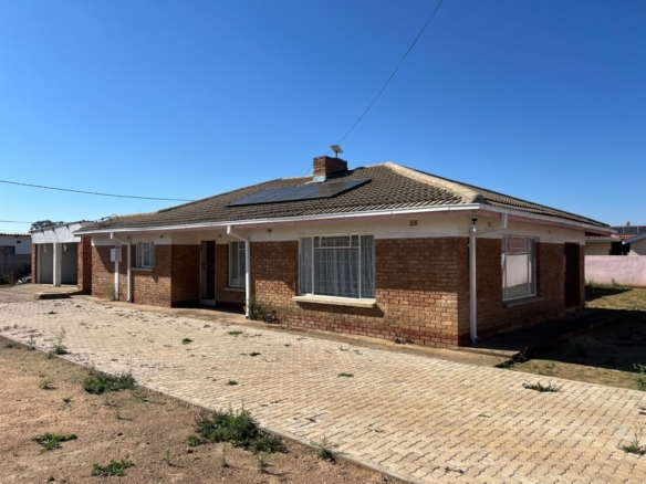Selbourne Park Family Home $140k