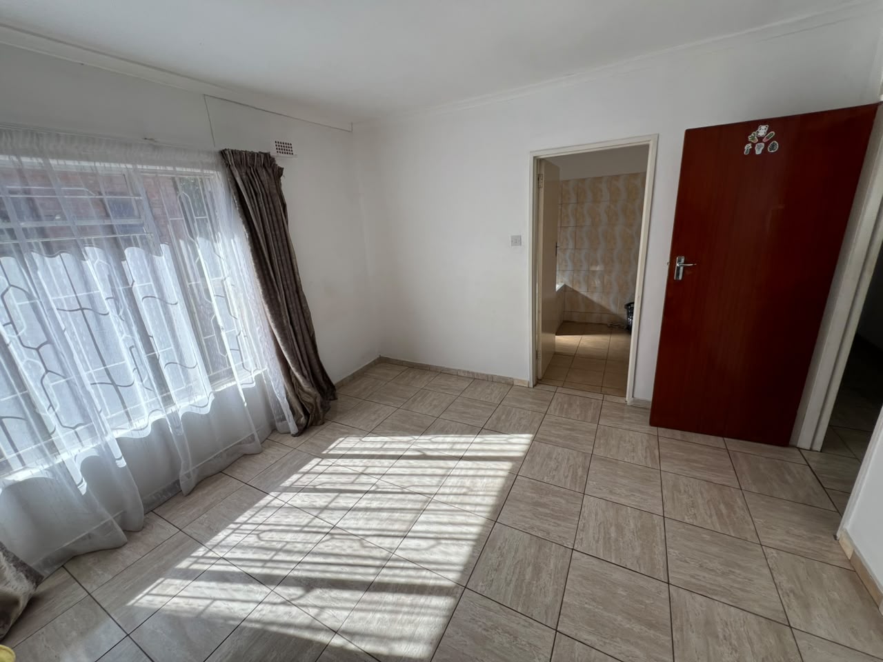 Selbourne Park Family Home $140k