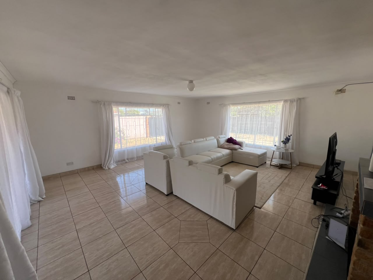 Selbourne Park Family Home $140k