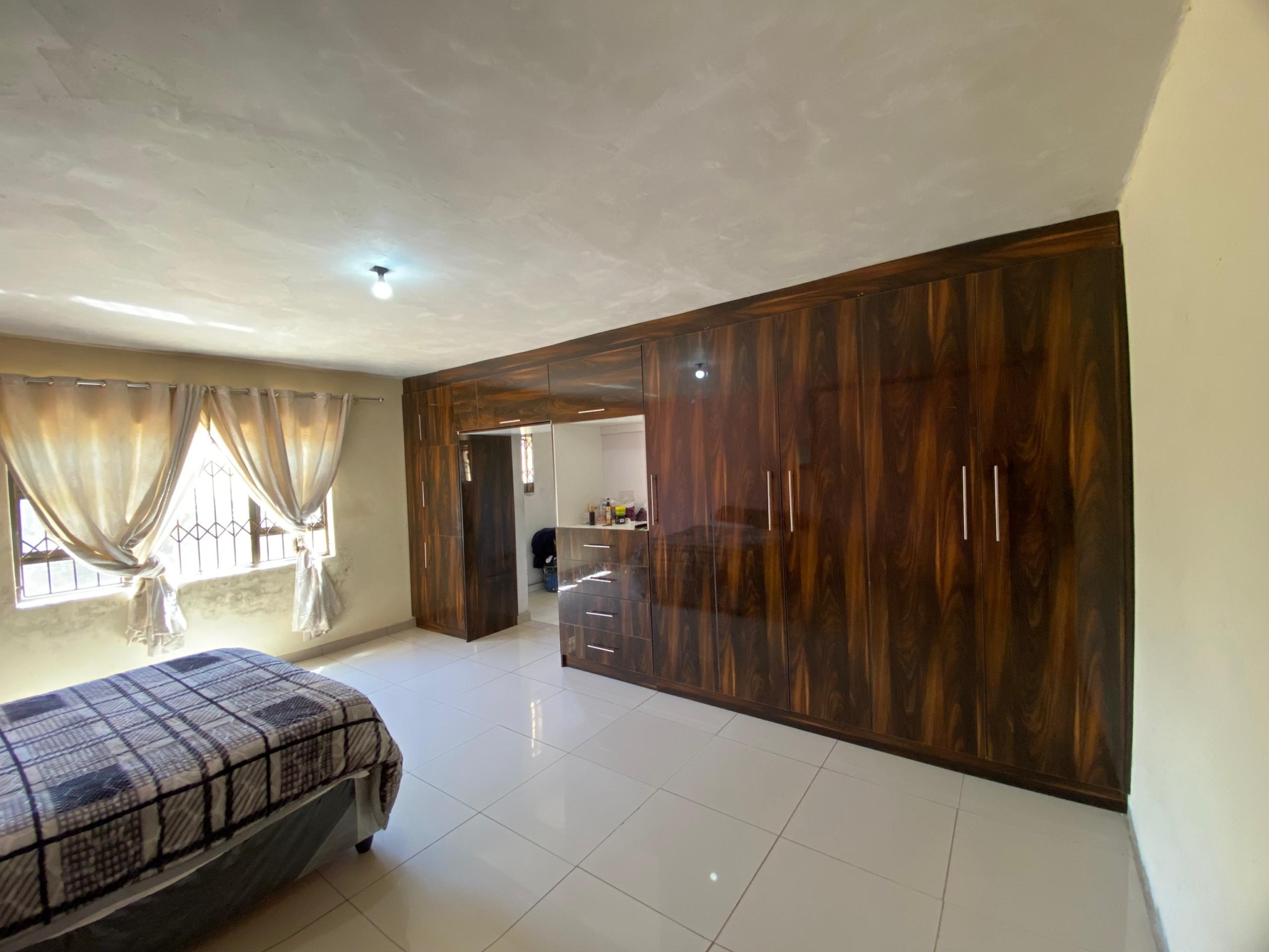 6 Bedroom Double Storey House in Harrisvale For Sale
