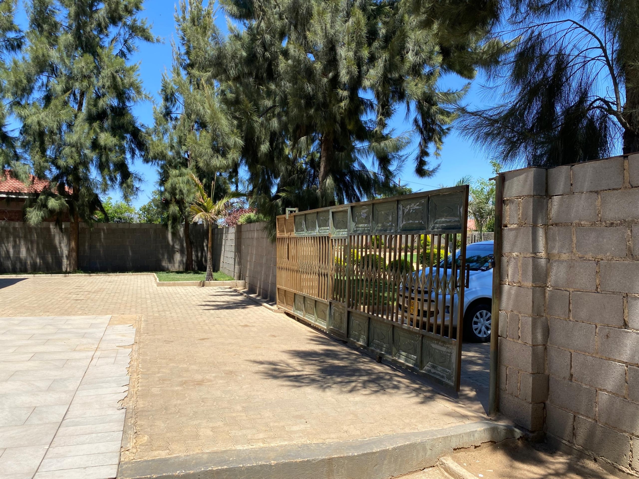 6 Bedroom Double Storey House in Harrisvale For Sale