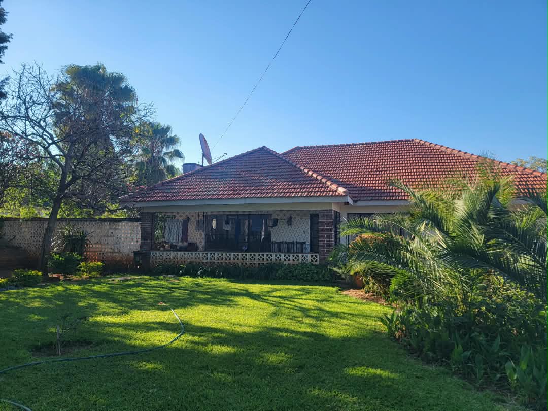 WhatsApp Image 2026-10-14 at 10.05.21 (1) 3 Bedroomed House in Morningside For Sale