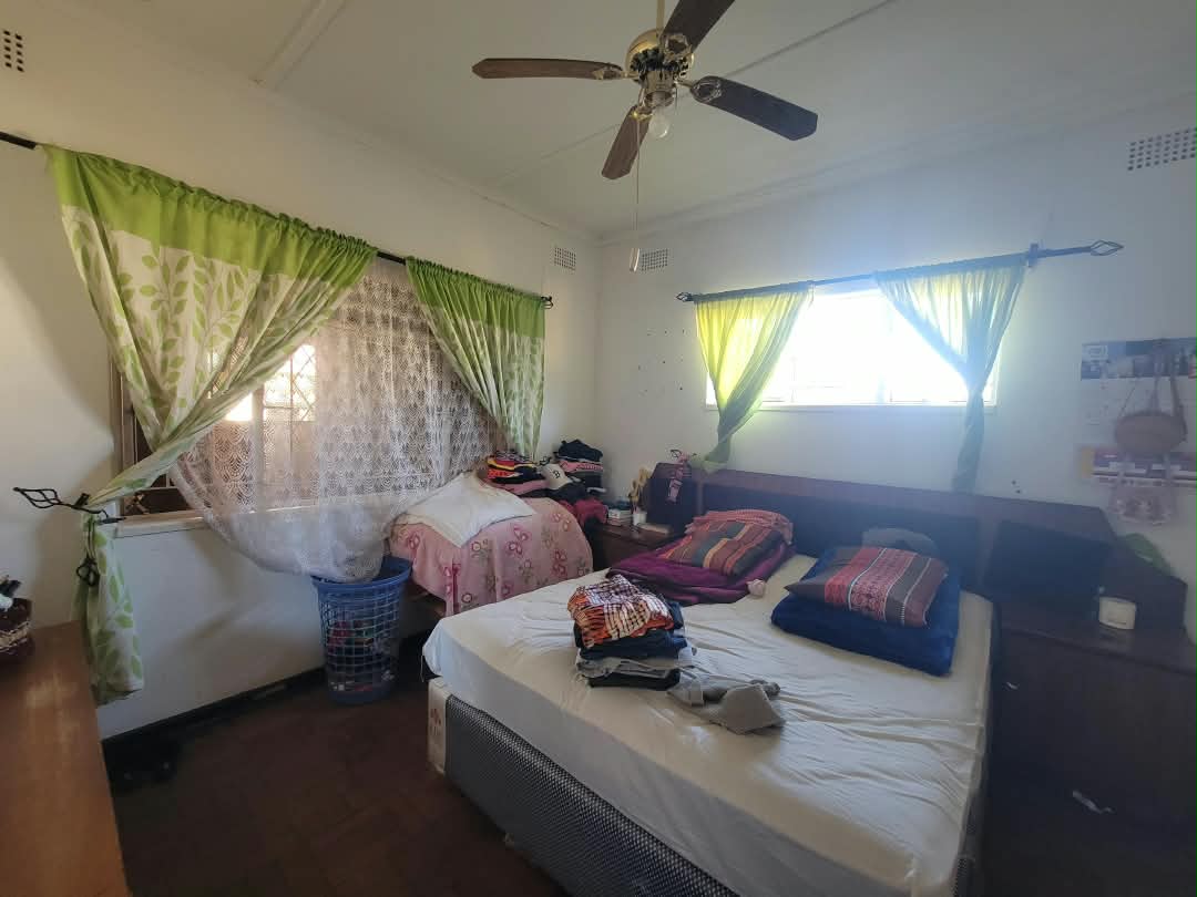 WhatsApp Image 2026-10-14 at 10.05.23 3 Bedroomed House in Morningside For Sale