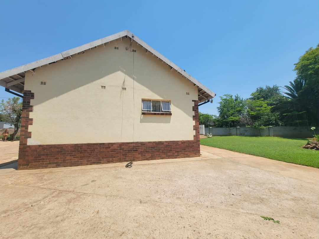 WhatsApp Image 2026-10-20 at 11.50.08 4 Bedroomed House in Ilanda For Sale