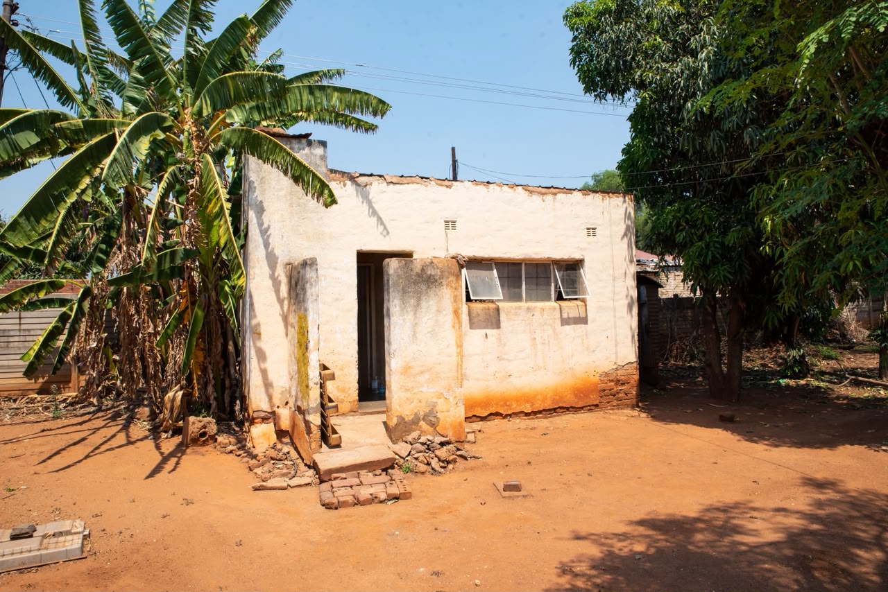 WhatsApp Image 2026-10-20 at 16.43.49 (3) Townhouse Along Lobengula Street For Sale
