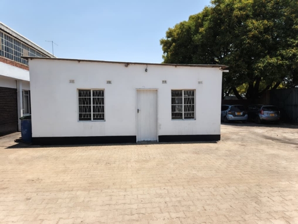 Commercial Shop Space in Belmont To Rent