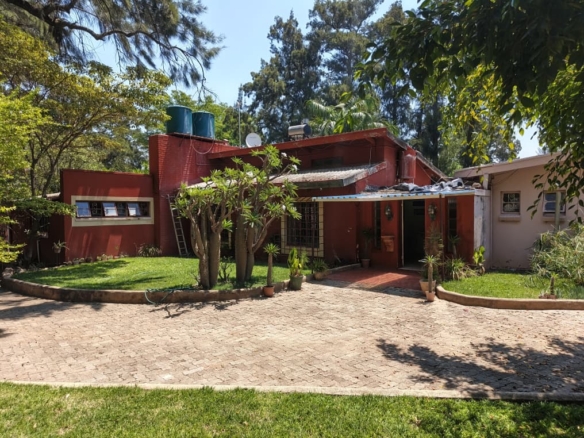 4 Bedroomed House in Glengarry To Rent