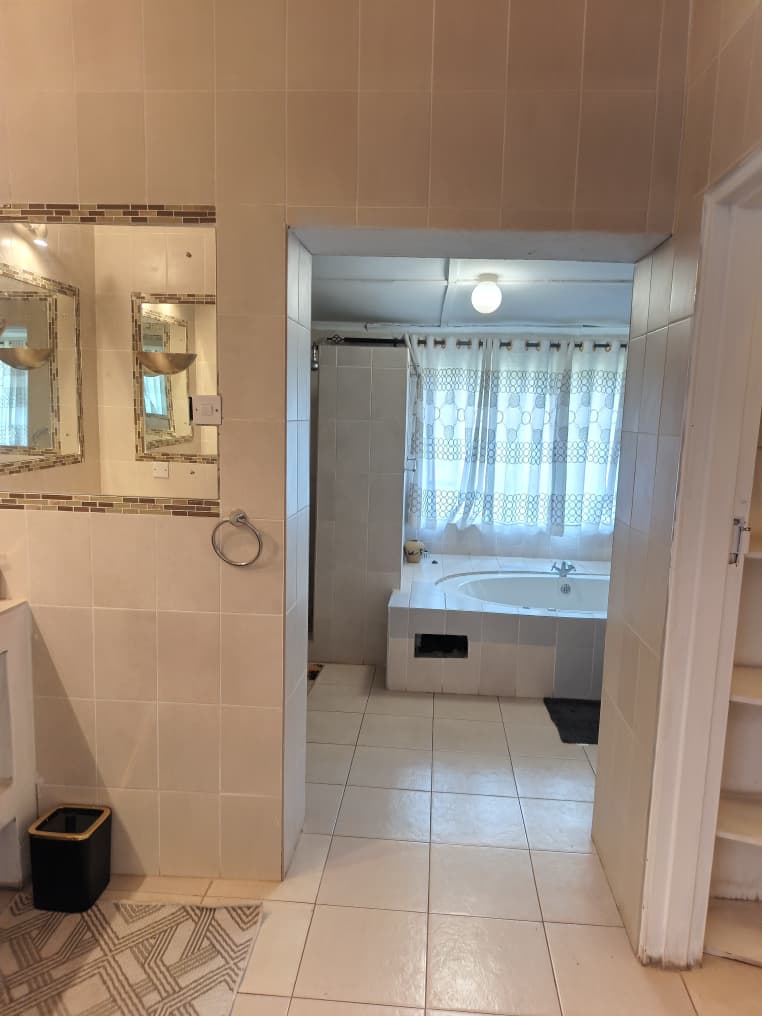 WhatsApp Image 2026-10-21 at 10.49.29 (2) 4 Bedroomed House in Glengarry To Rent