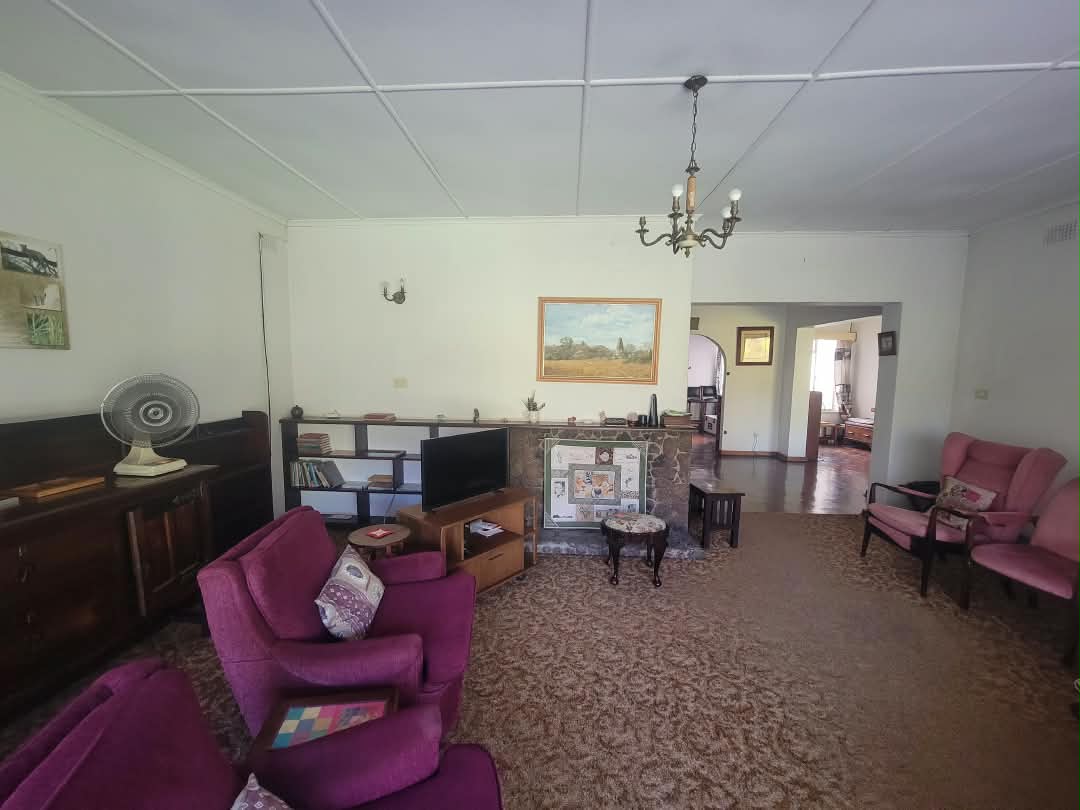 WhatsApp Image 2026-10-21 at 16.18.38 3 Bedroomed House in Burnside For Sale