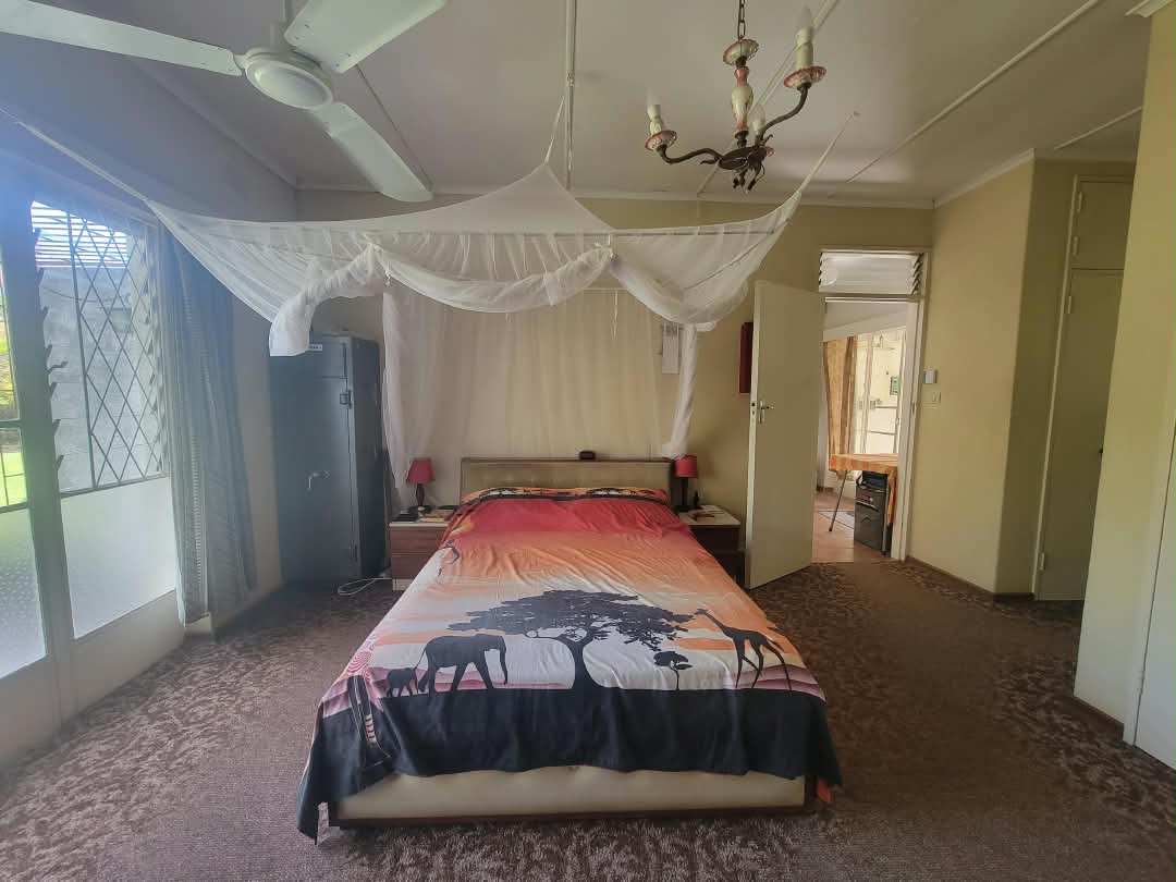 WhatsApp Image 2026-10-21 at 16.18.55 3 Bedroomed House in Burnside For Sale