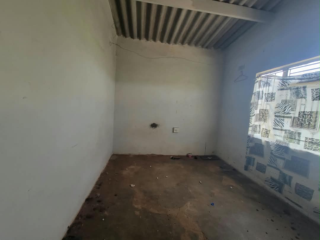 3 Bedroomed House on 1.045Ha in Douglasdale For Sale