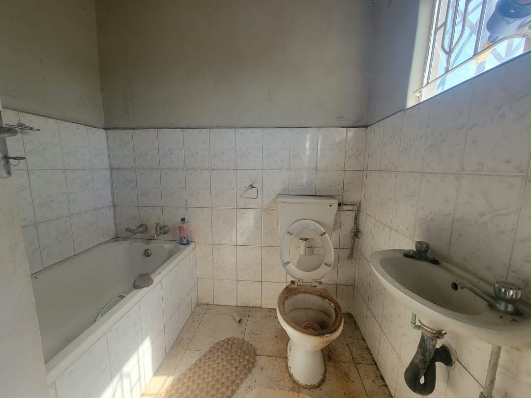 3 Bedroomed House on 1.045Ha in Douglasdale For Sale