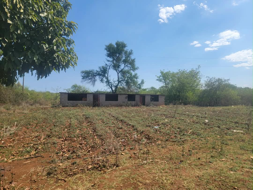 3 Bedroomed House on 1.045Ha in Douglasdale For Sale