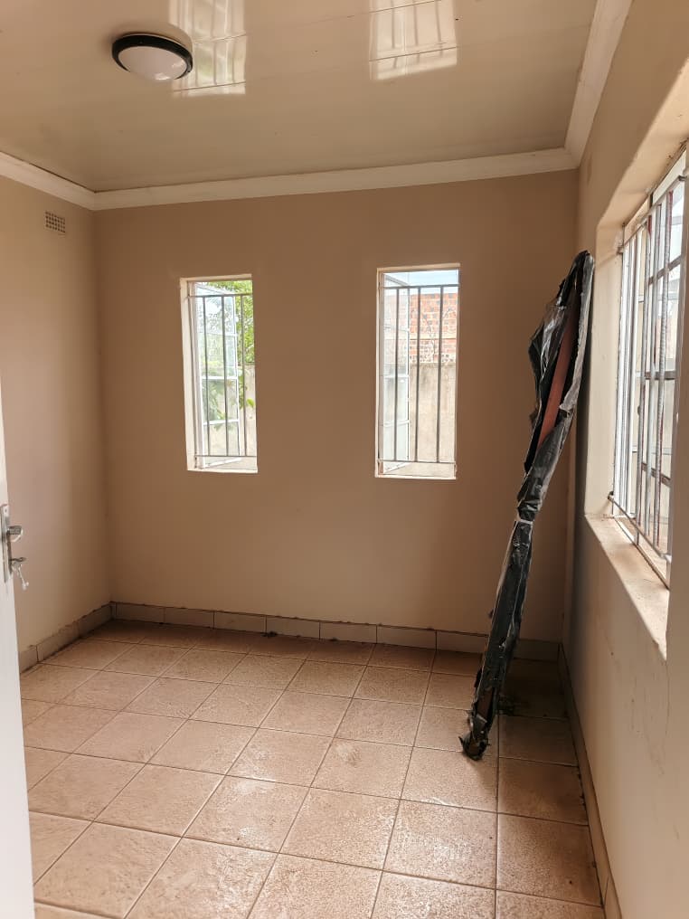 WhatsApp Image 2026-10-30 at 12.09.13 (2) 2 Bedroom Cottage in Mahatshula North To Rent